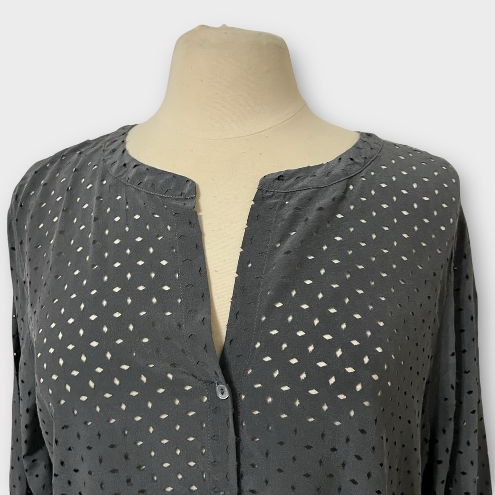 Ecru Gray Silk Eyelet Button Down Shirt Size XL - Picture 6 of 11